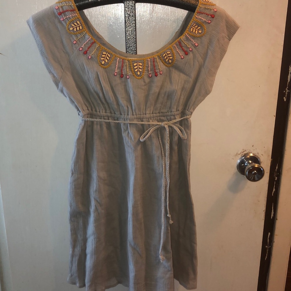 Dress - Picture 3 of 4